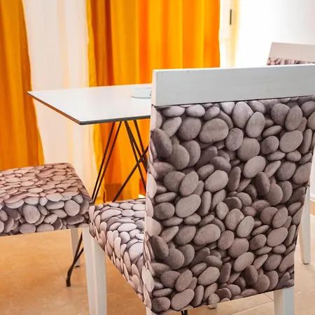 Emigres Apartamento