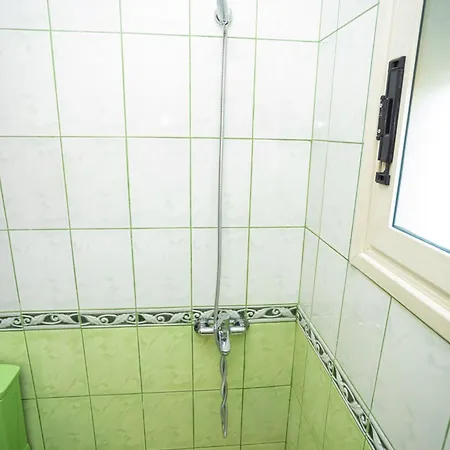 Emigres Apartamento *