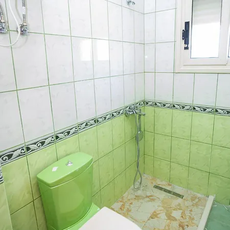 Emigres Apartamento *